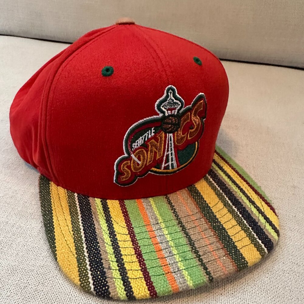 Mitchell & Ness Seattle Supersonics Sonics Snapback Hat Multicolor Striped Bill